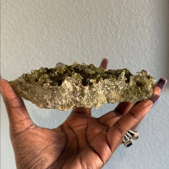 Turkish Epidote on Quartz - Picture 4 of 8